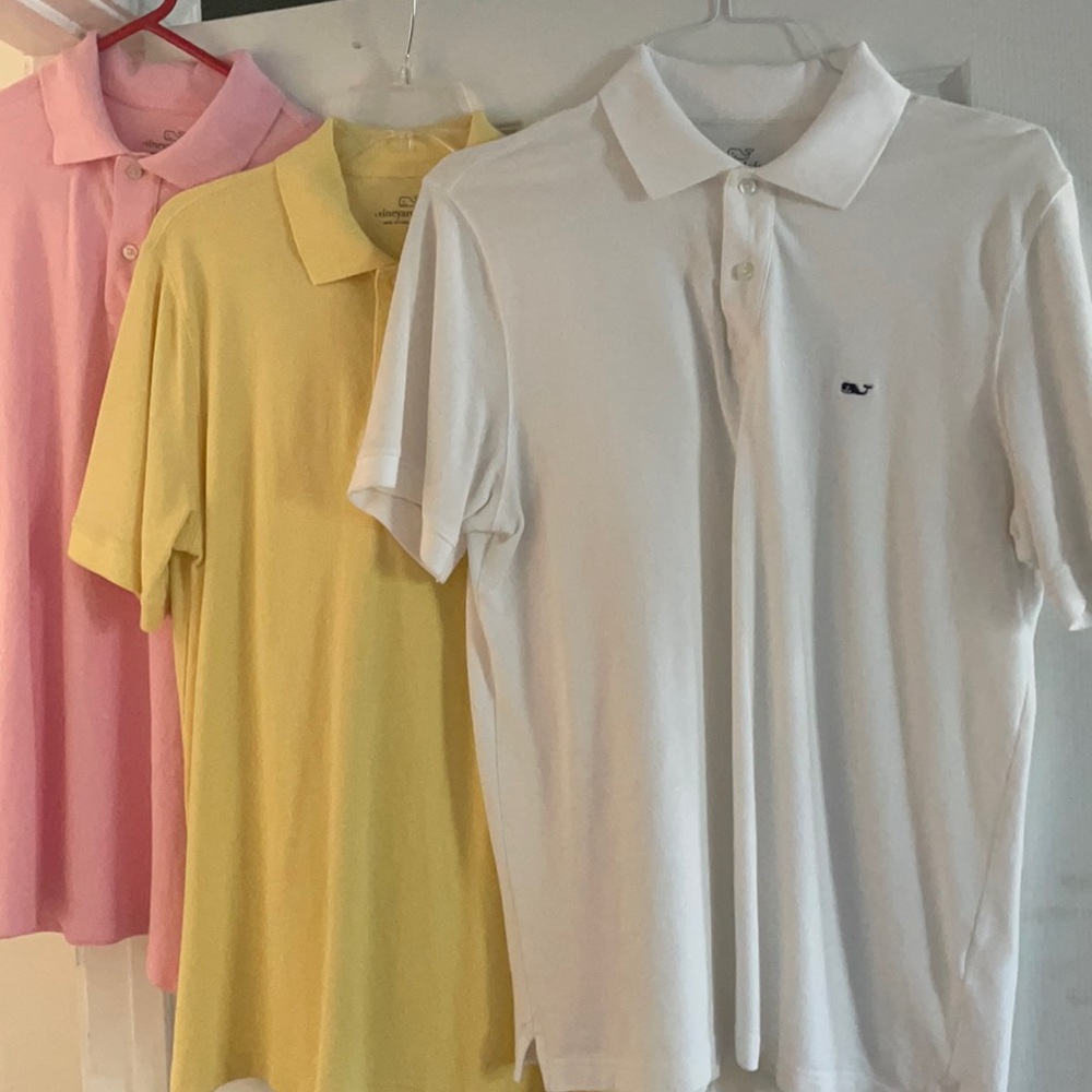 Pink, white, and/or yellow Vineyard Vines polos.